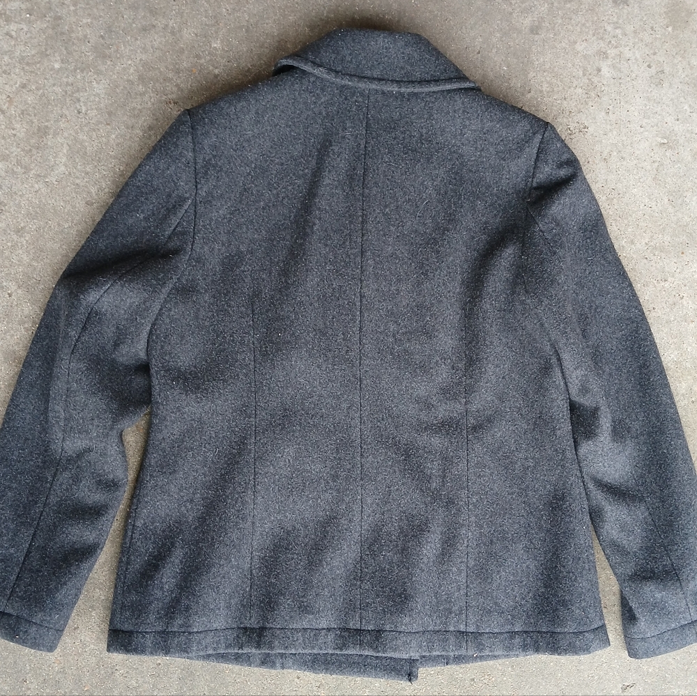 Tommy Hilfiger |  🌺 HOST PICK 🌺 
Men’s Gray Pea Coat Sz Large. NWOT - Picture 2 of 8